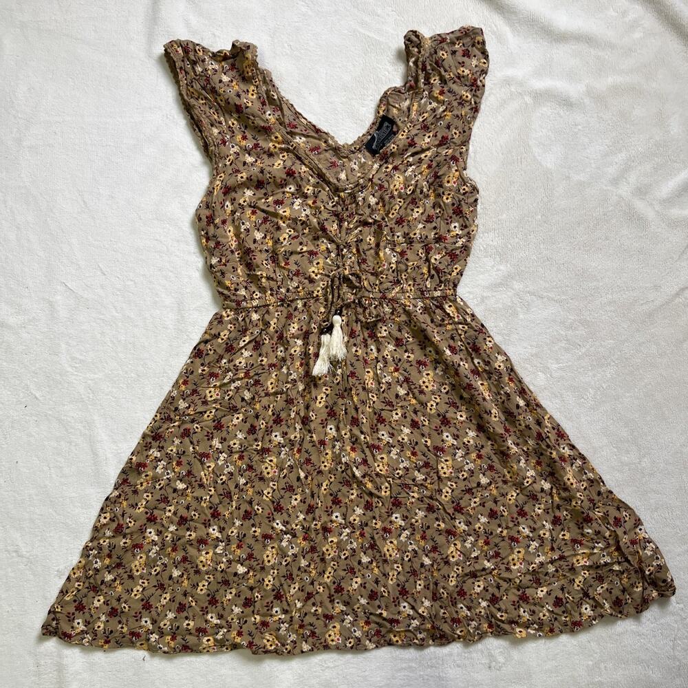 Beautiful Floral Flutter Sleeve Lightweight Dress By Angie Sz Junior Large